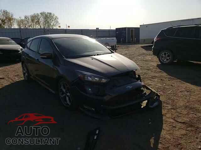 FORD FOCUS 2017 - 1FADP3L95HL257907