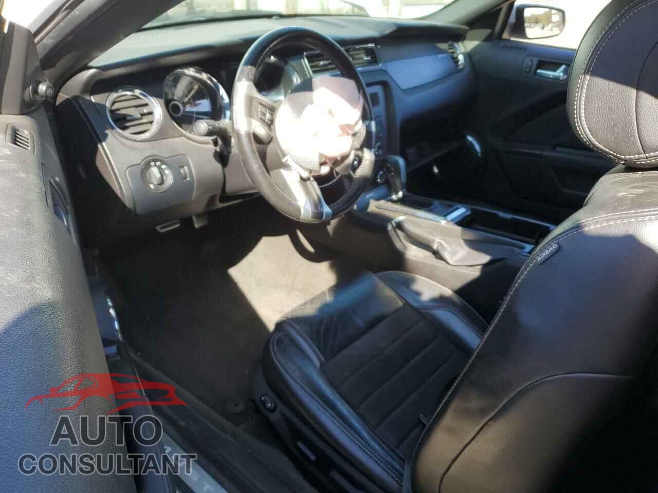 FORD MUSTANG 2014 - 1ZVBP8CF4E5231428