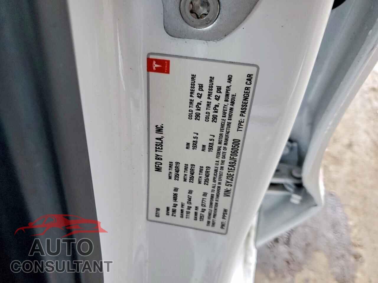 TESLA MODEL 3 2018 - 5YJ3E1EA9JF060500