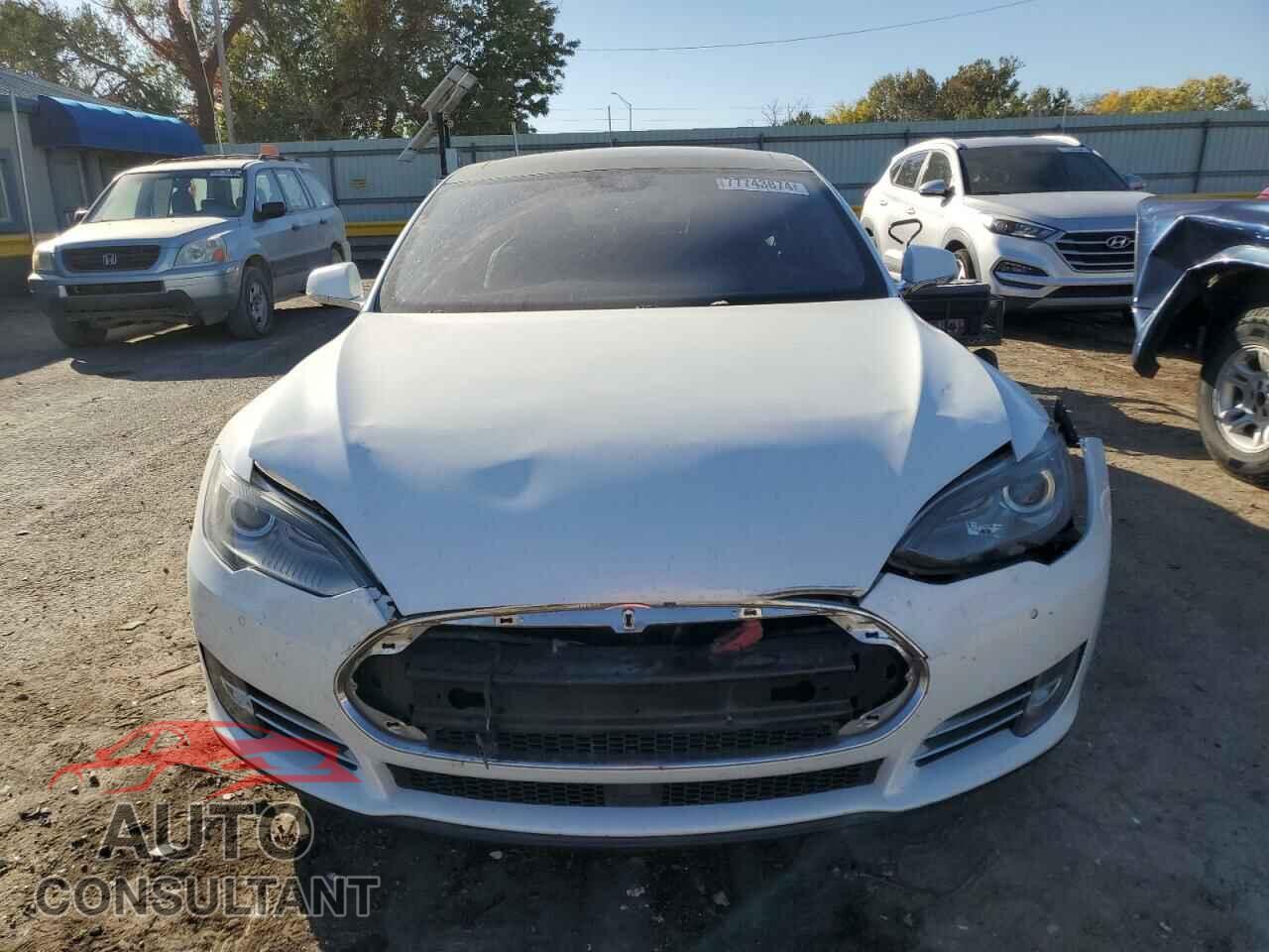 TESLA MODEL S 2015 - 5YJSA1S29FF090575