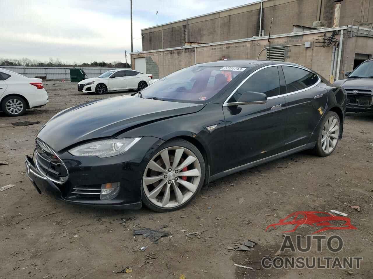 TESLA MODEL S 2015 - 5YJSA1H26FFP69985