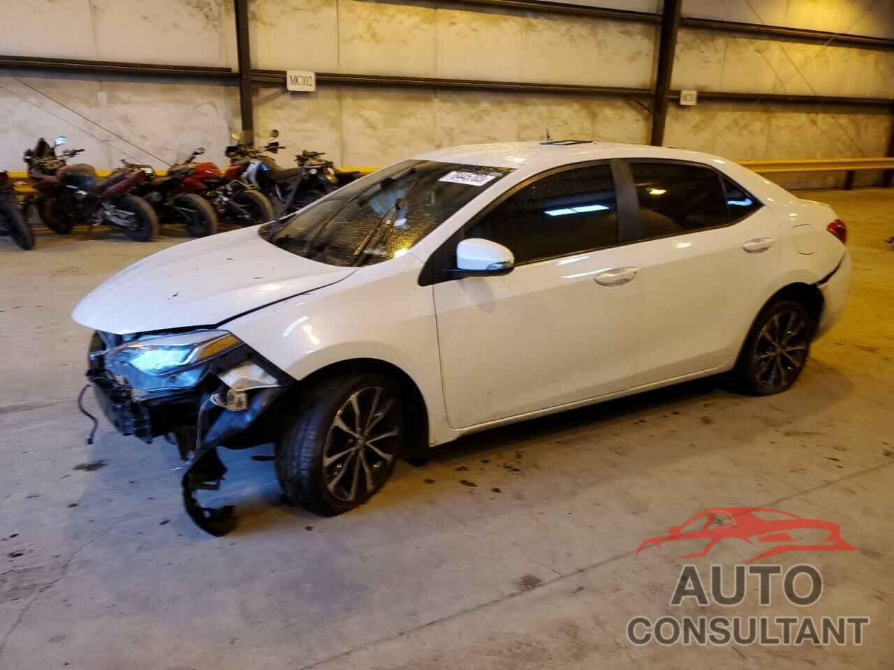 TOYOTA COROLLA 2018 - 5YFBURHE0JP813928
