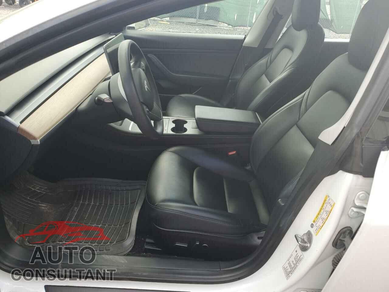 TESLA MODEL 3 2021 - 5YJ3E1EA1MF921205