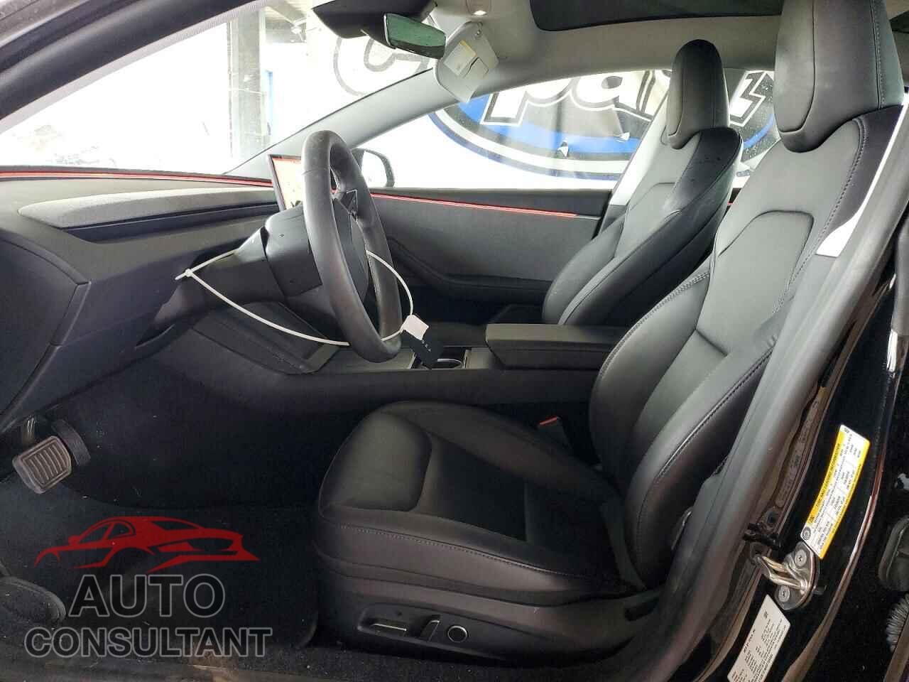 TESLA MODEL 3 2024 - 5YJ3E1EA8RF786084