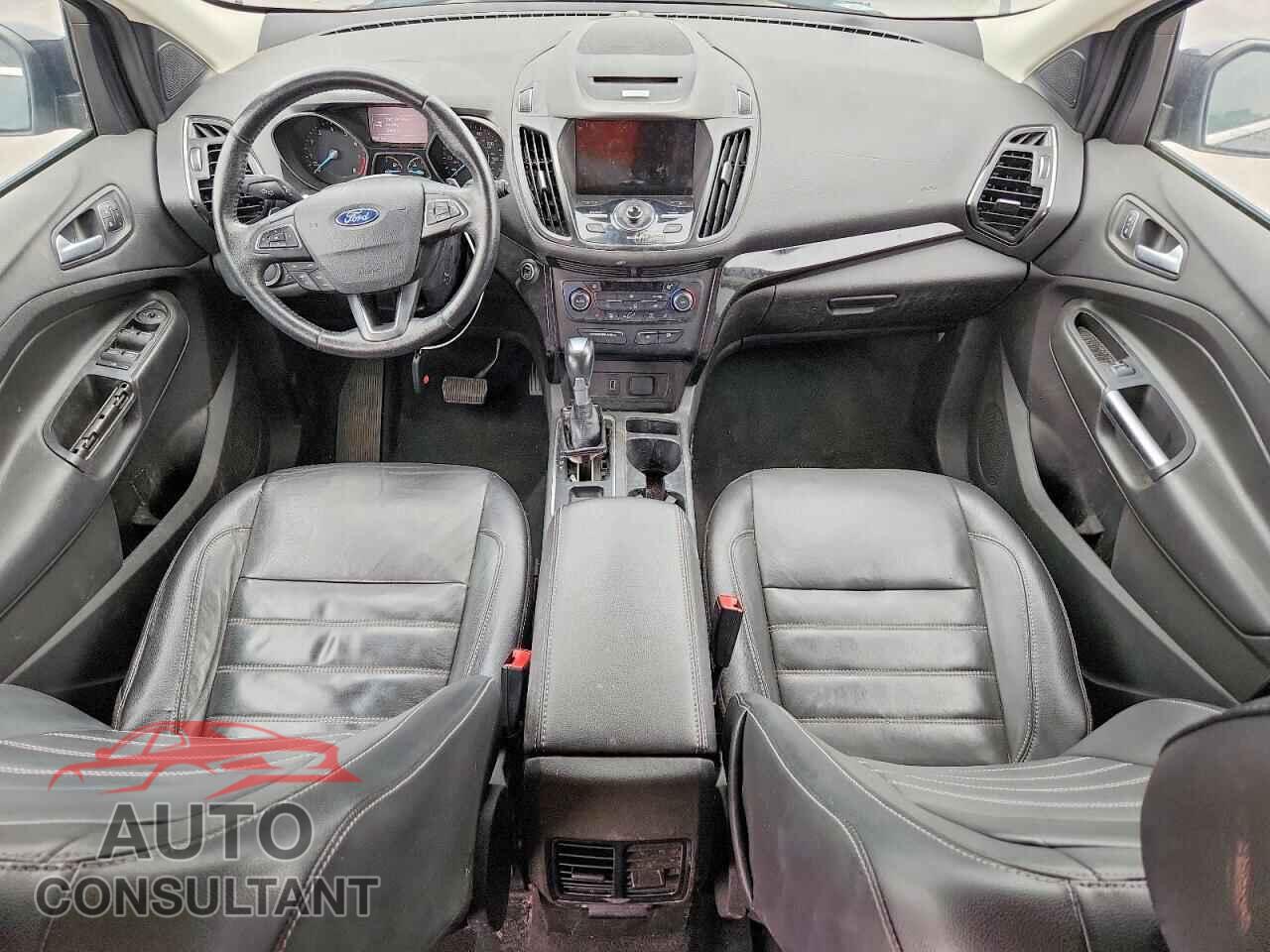 FORD ESCAPE 2017 - 1FMCU0JD1HUC89859