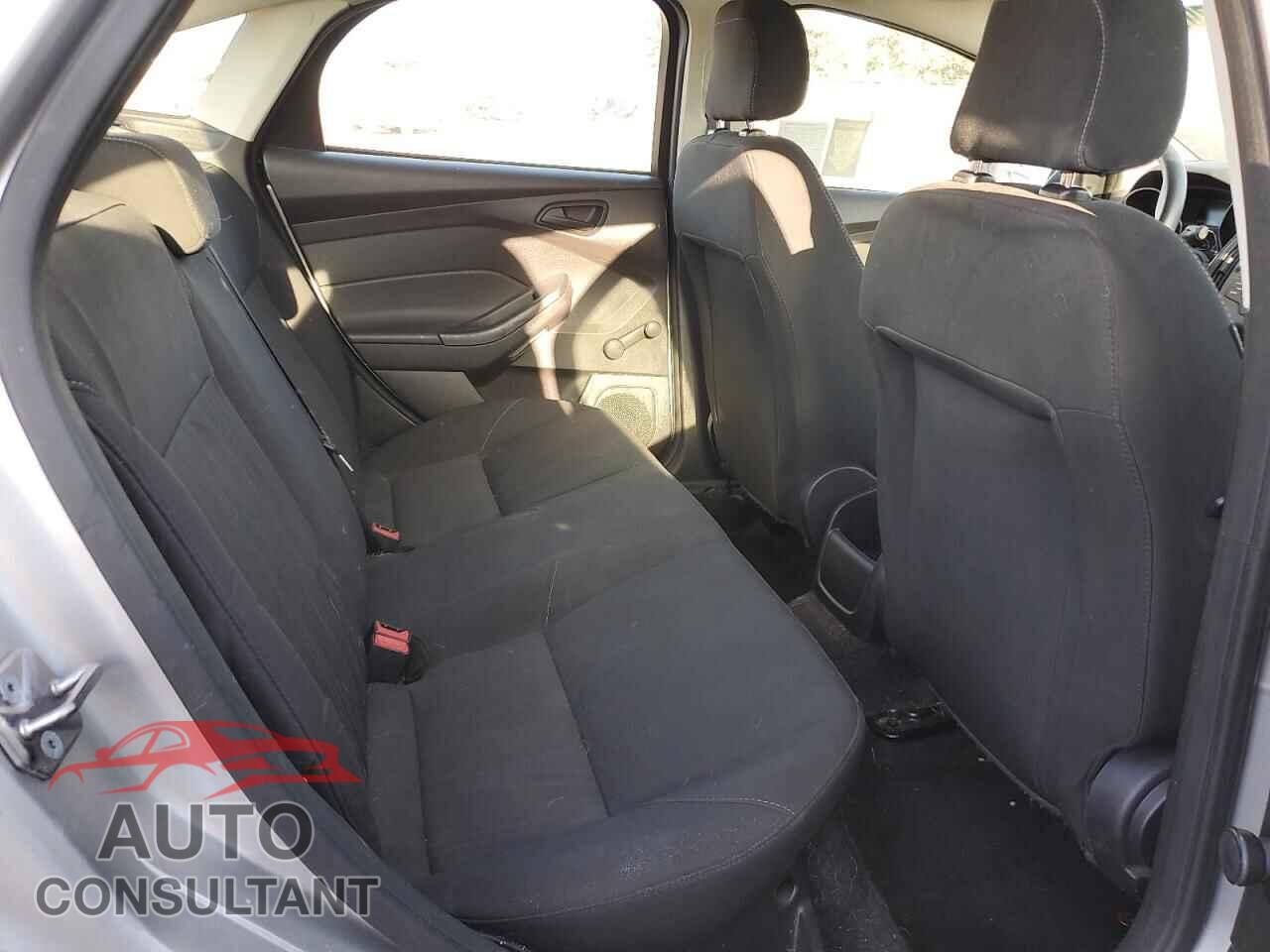 FORD FOCUS 2016 - 1FADP3E29GL395660
