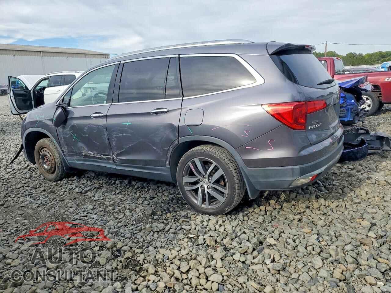 HONDA PILOT 2017 - 5FNYF6H98HB023398