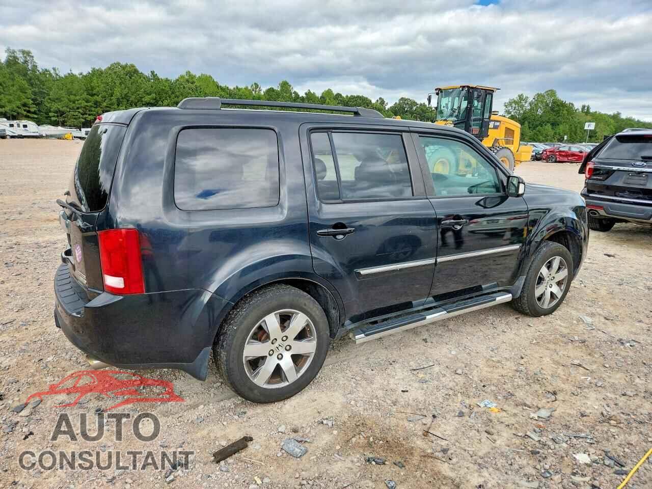 HONDA PILOT 2015 - 5FNYF4H90FB041377