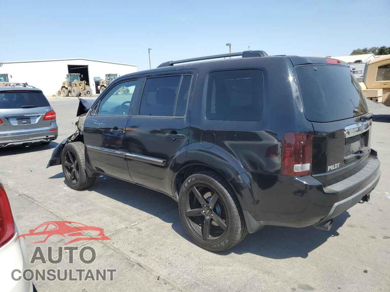 HONDA PILOT 2011 - 5FNYF3H9XBB041665