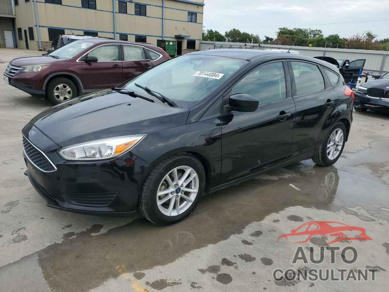 FORD FOCUS 2018 - 1FADP3K20JL302312