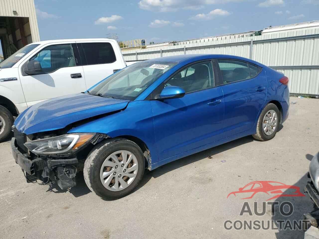HYUNDAI ELANTRA 2018 - KMHD74LF7JU477423