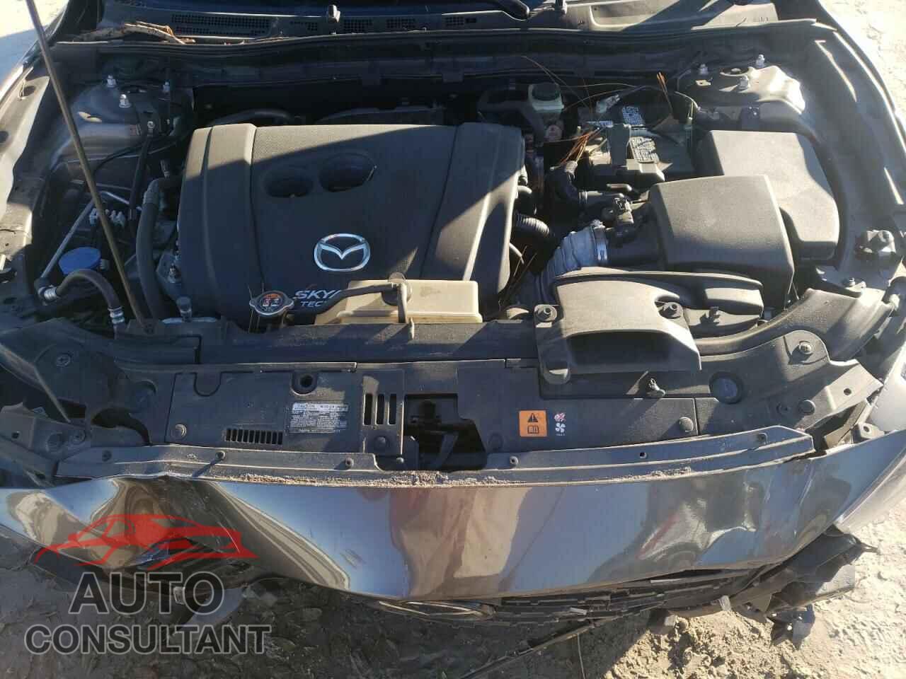 MAZDA 3 2017 - 3MZBN1W30HM130500