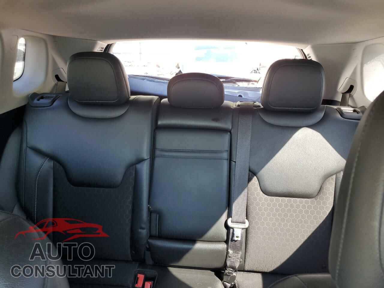JEEP COMPASS 2018 - 3C4NJDBB0JT331903