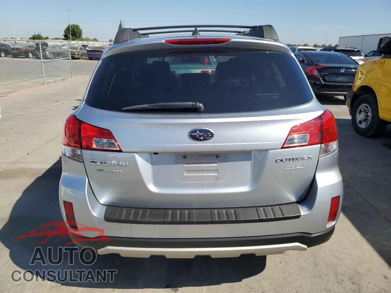 SUBARU OUTBACK 2013 - 4S4BRBKC4D3228228