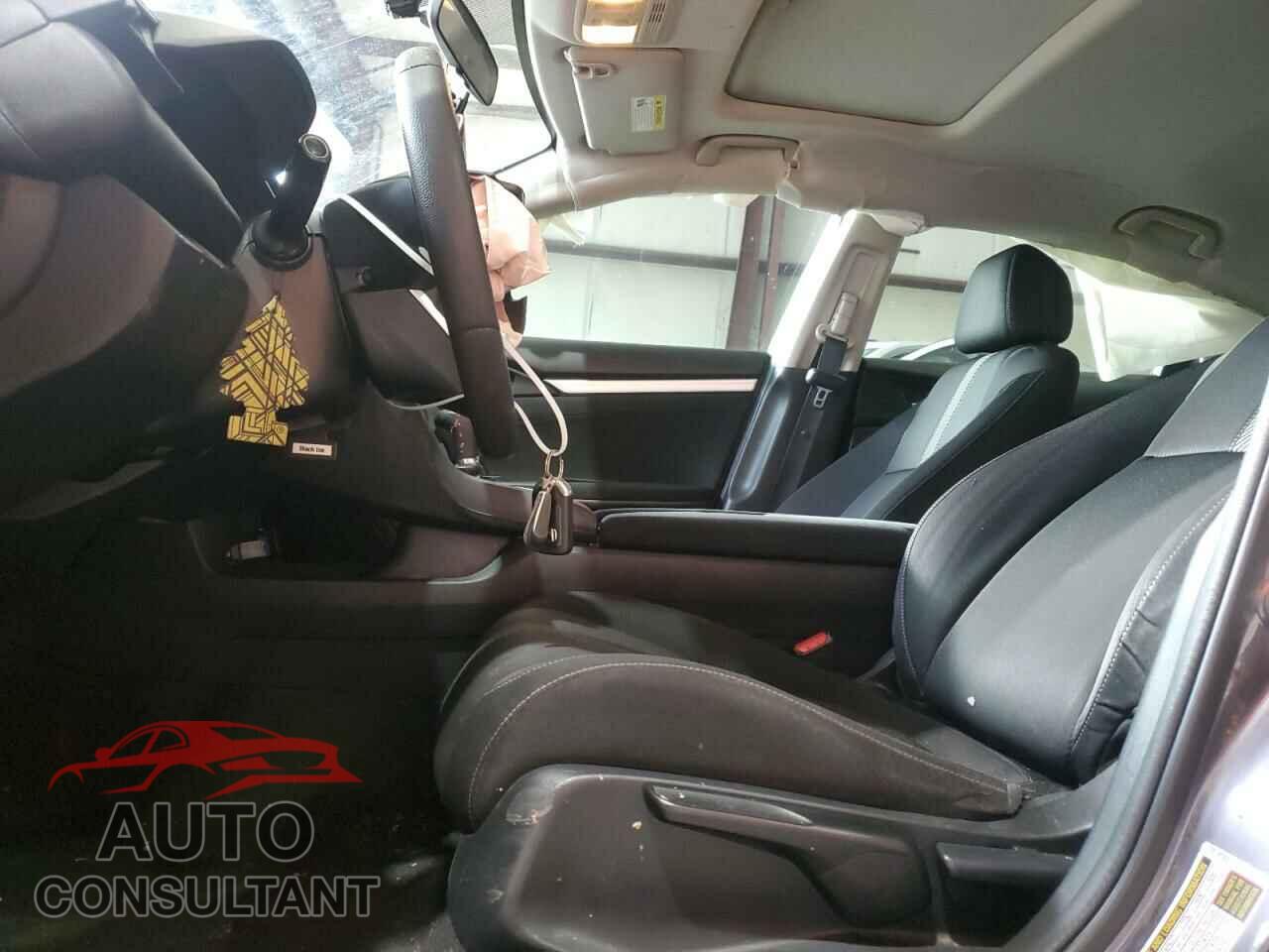 HONDA CIVIC 2017 - 19XFC2F78HE016046
