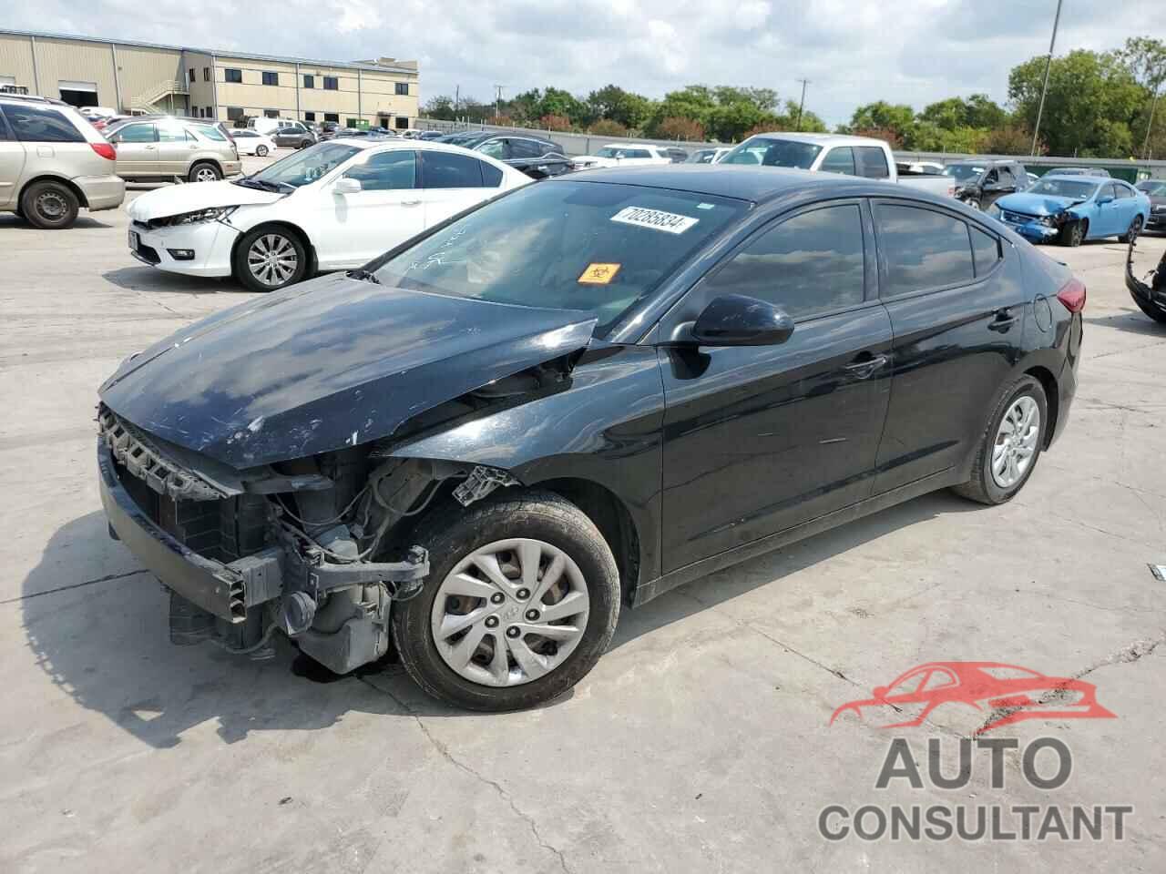 HYUNDAI ELANTRA 2018 - 5NPD74LF6JH258399