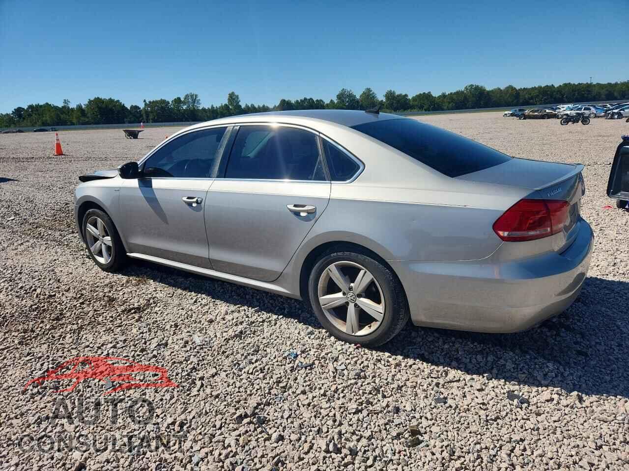 VOLKSWAGEN PASSAT 2014 - 1VWAT7A37EC022996