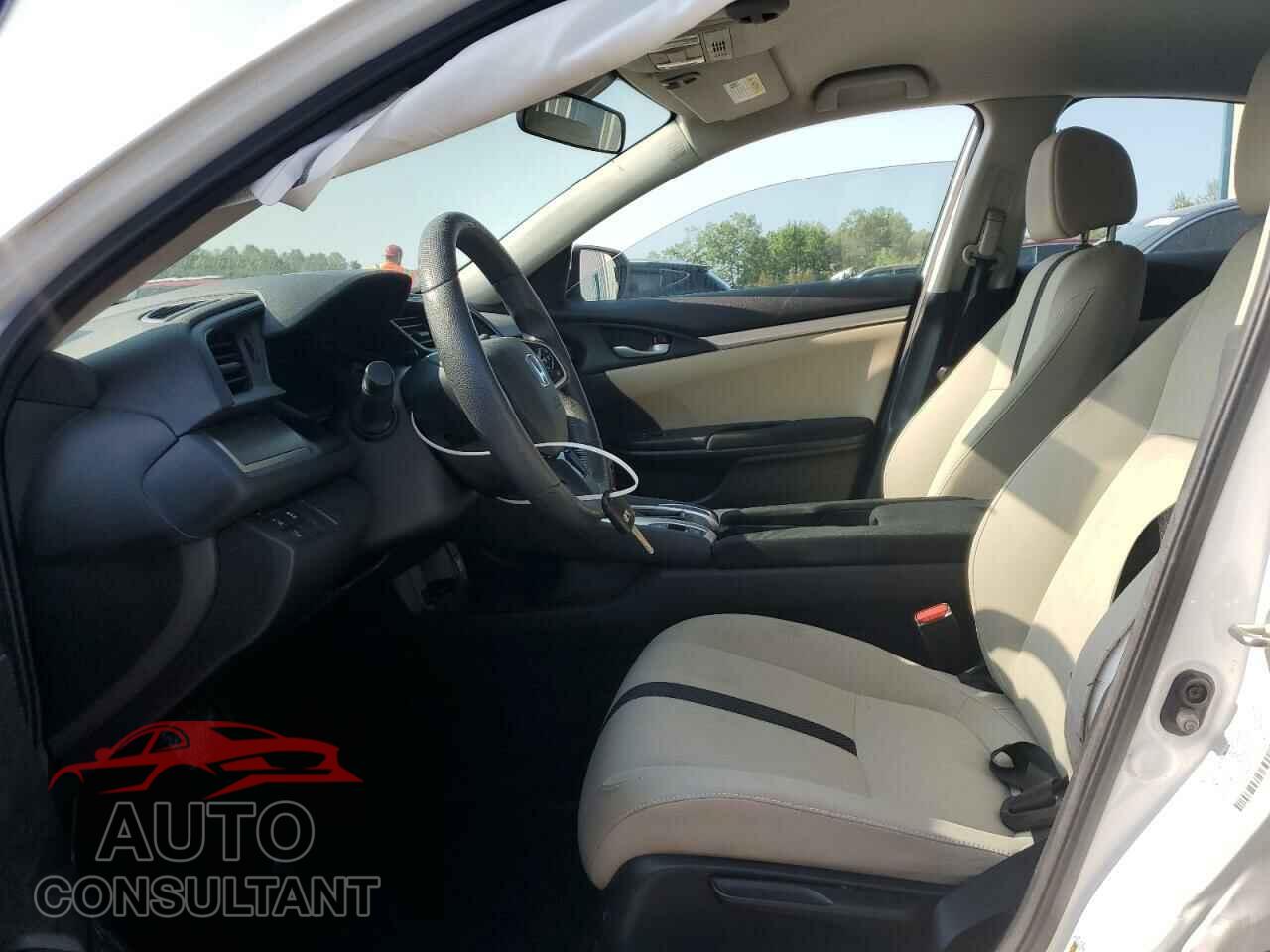 HONDA CIVIC 2019 - 2HGFC2F67KH563541