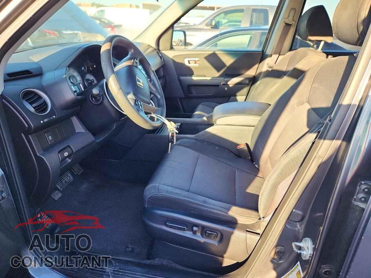 HONDA PILOT 2011 - 5FNYF3H42BB018174
