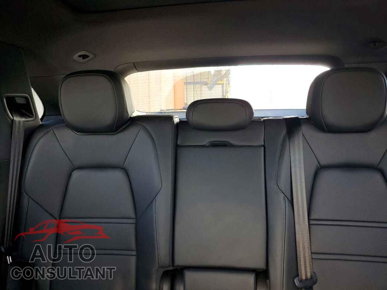 PORSCHE CAYENNE 2024 - WP1AE2AY8RDA29353