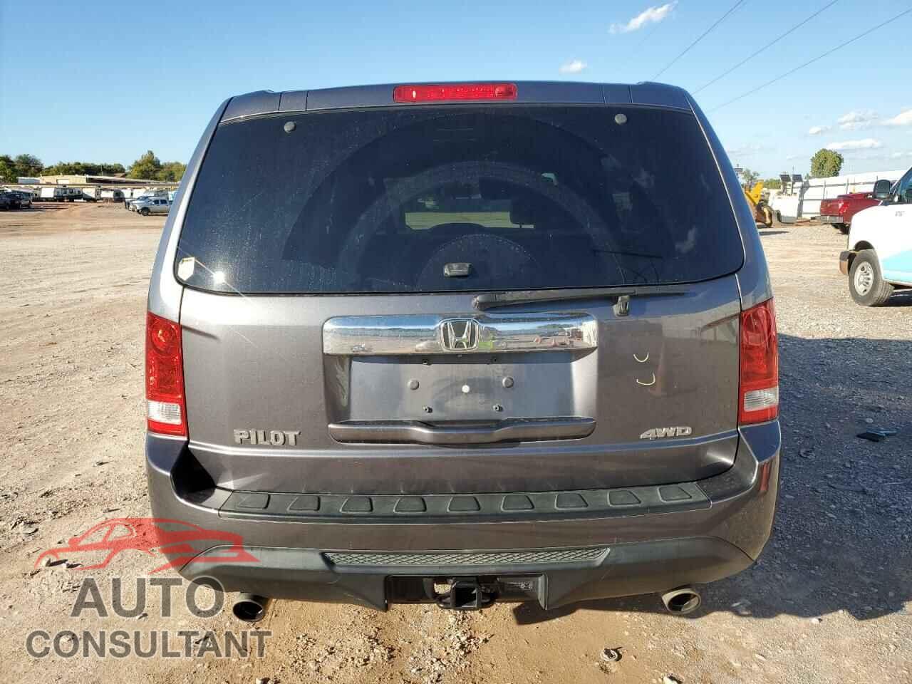 HONDA PILOT 2015 - 5FNYF4H41FB002642