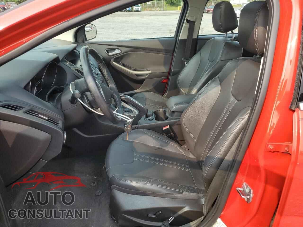 FORD FOCUS 2012 - 1FAHP3H26CL219379