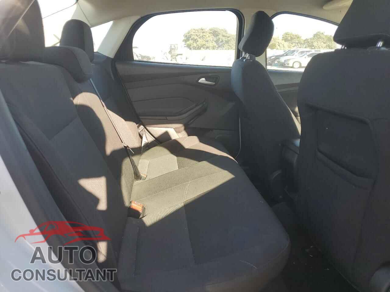 FORD FOCUS 2017 - 1FADP3F2XHL333412