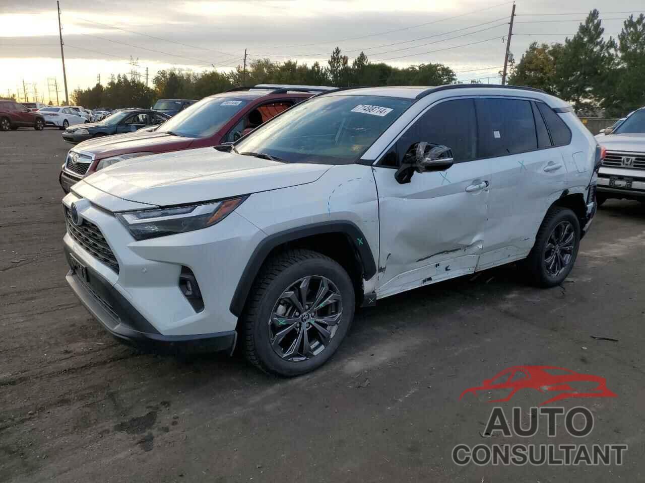 TOYOTA RAV4 2023 - JTMB6RFV1PD538711