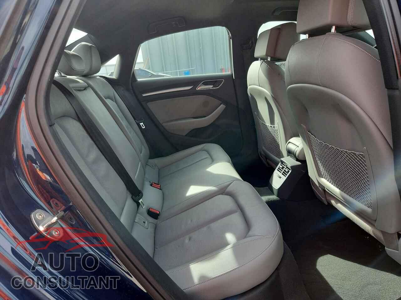 AUDI A3 2019 - WAUAUGFF2KA095569