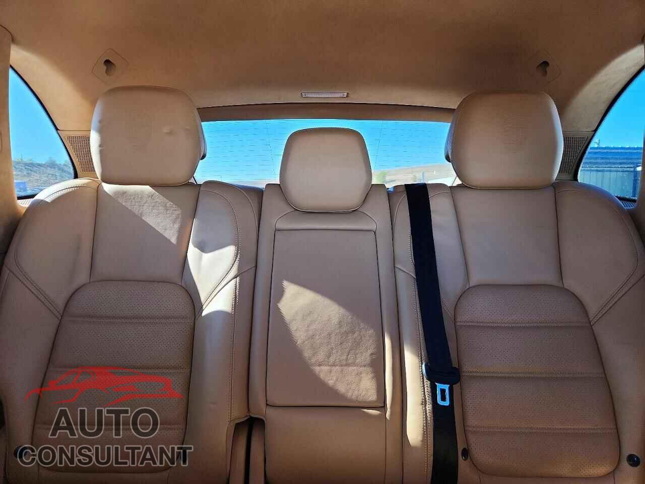 PORSCHE CAYENNE 2012 - WP1AC2A27CLA84701