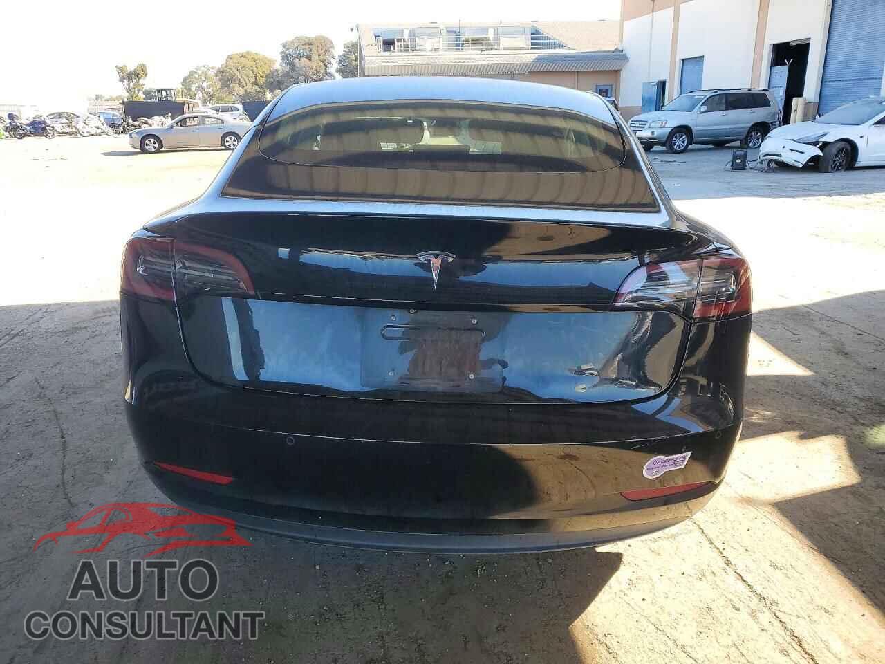 TESLA MODEL 3 2018 - 5YJ3E1EA4JF156311