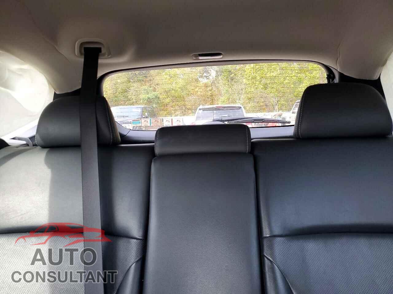SUBARU OUTBACK 2017 - 4S4BSANC2H3269652