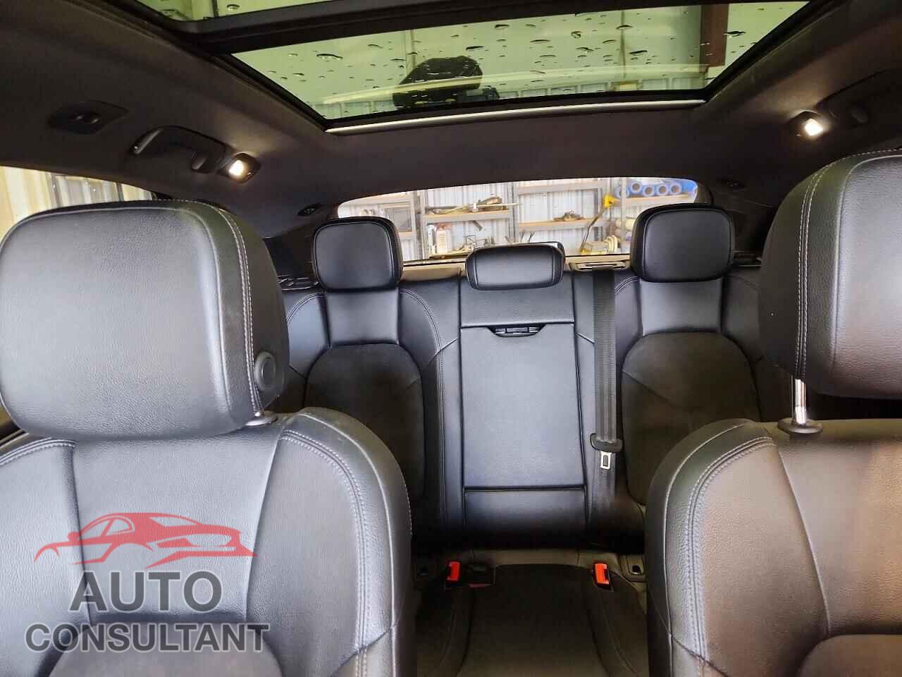 PORSCHE MACAN 2018 - WP1AA2A55JLB06417