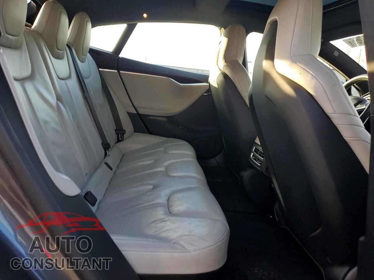 TESLA MODEL S 2016 - 5YJSA1E2XGF143684