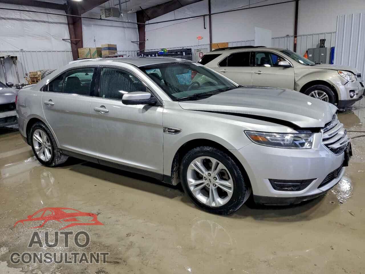 FORD TAURUS 2015 - 1FAHP2E85FG130256