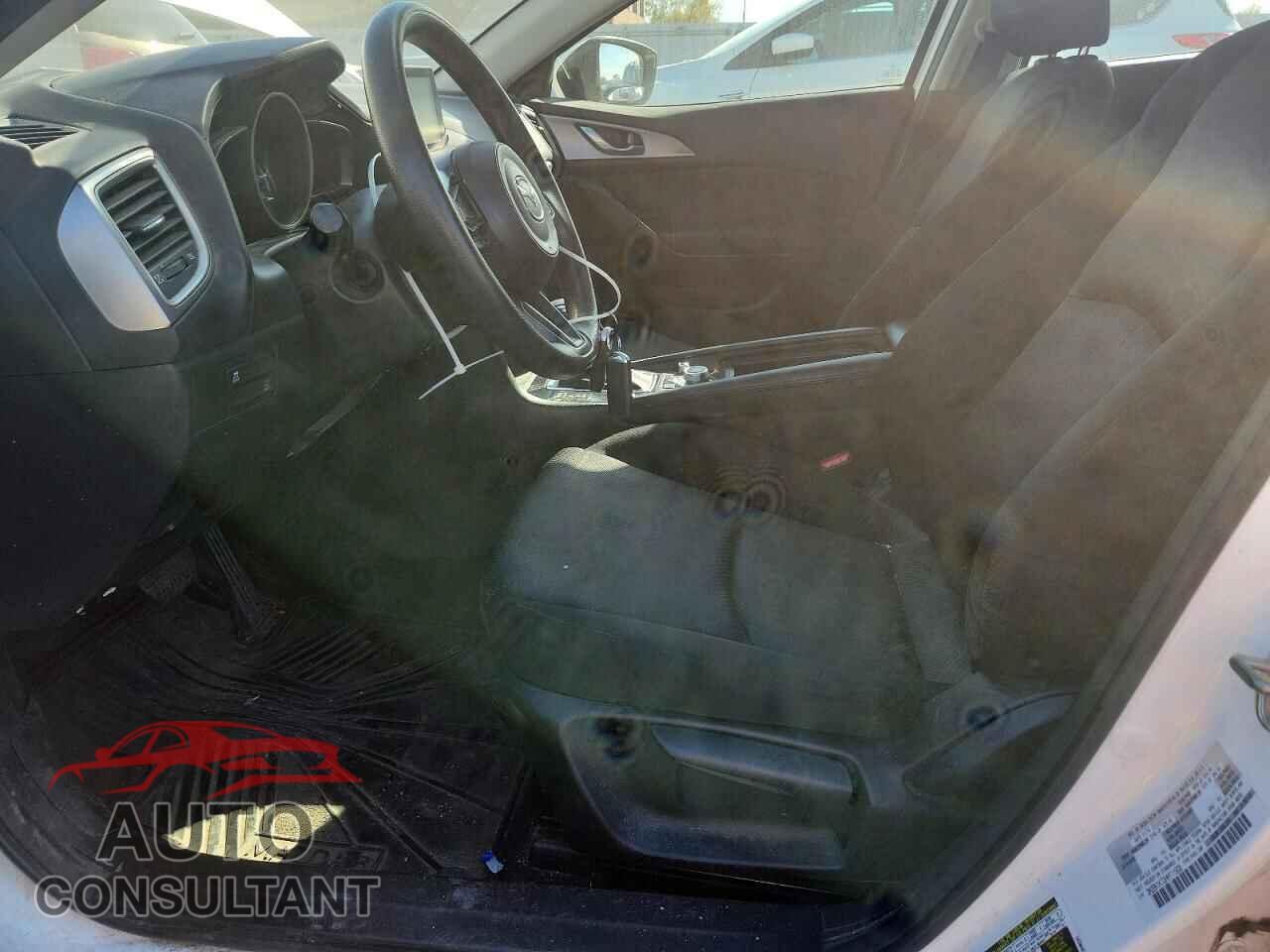 MAZDA 3 2017 - 3MZBN1K72HM111908