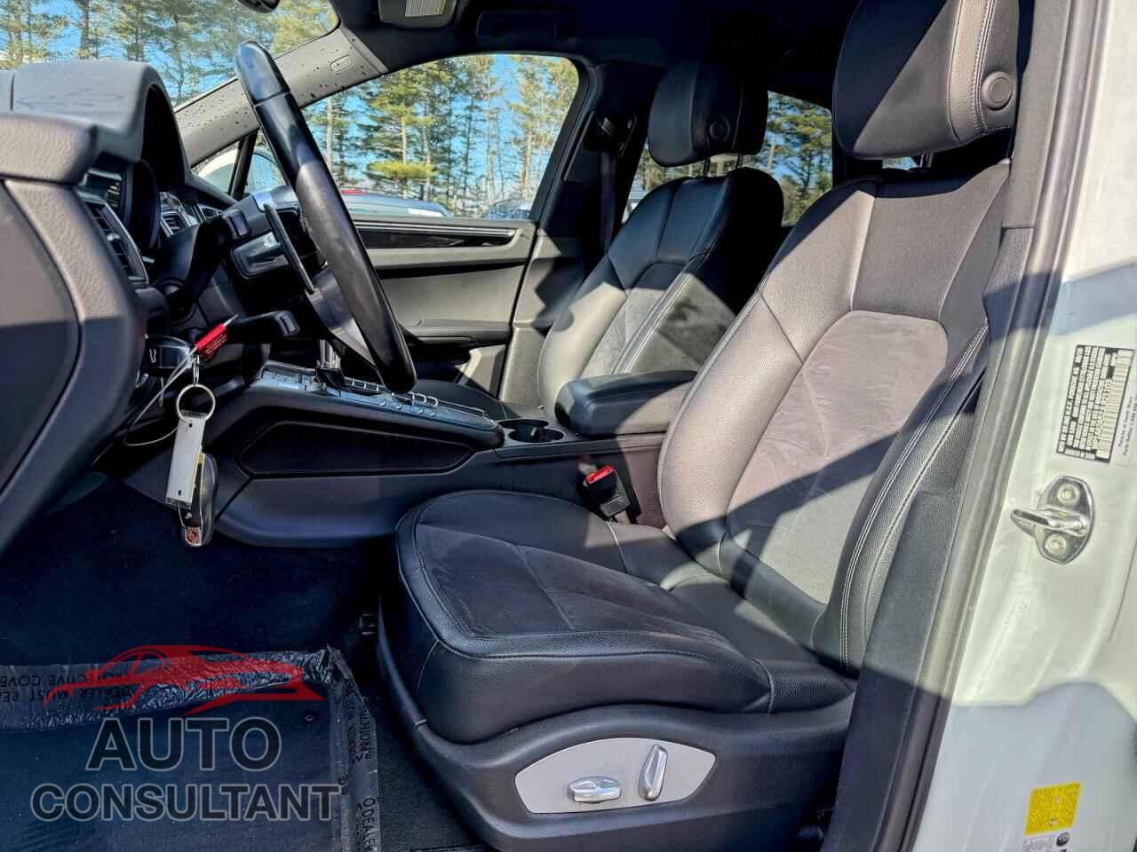 PORSCHE MACAN 2018 - WP1AA2A52JLB21103