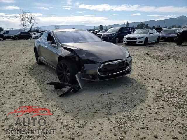 TESLA MODEL S 2015 - 5YJSA1E26FF101799