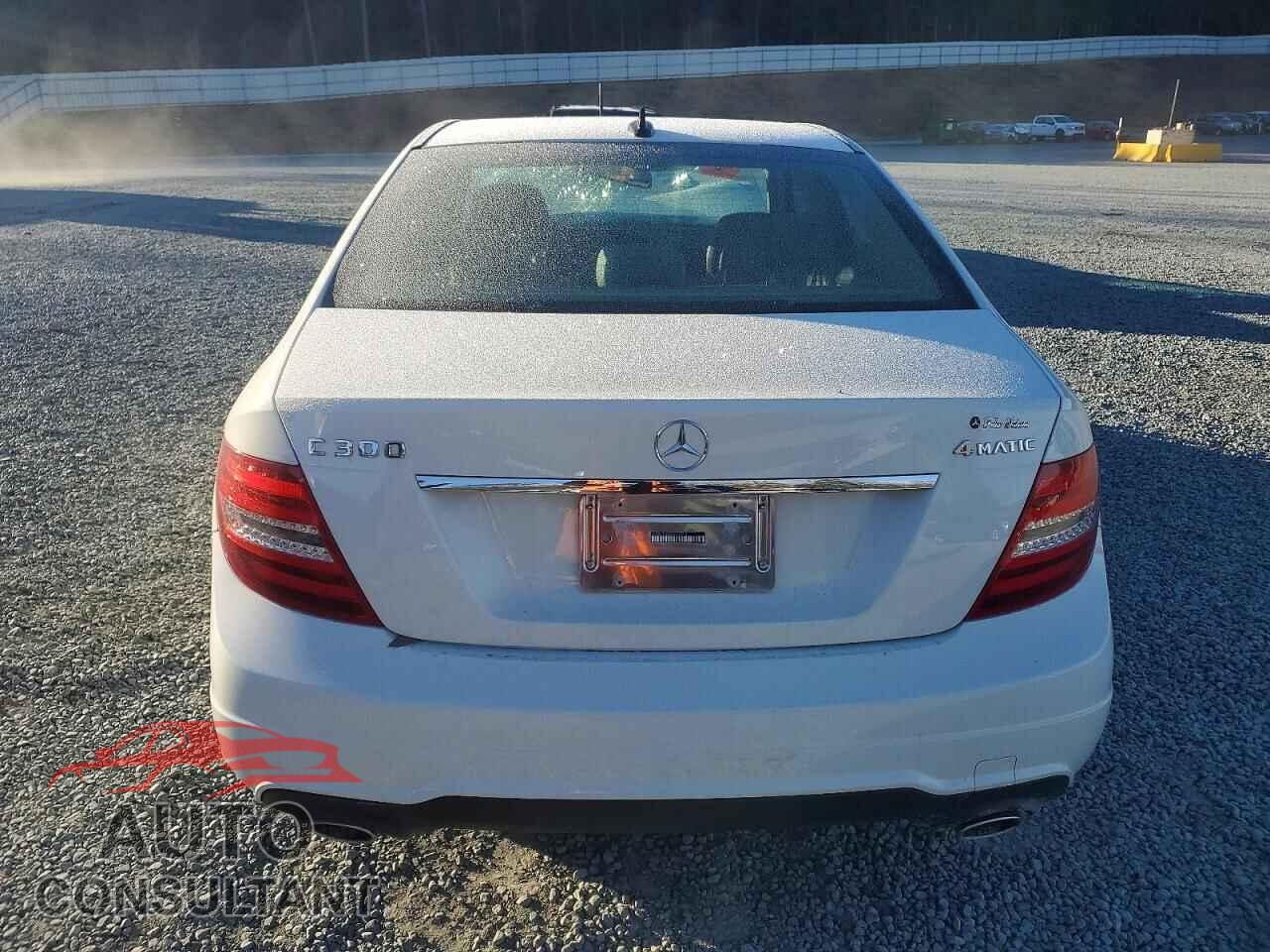MERCEDES-BENZ C-CLASS 2012 - WDDGF8BB6CA704718