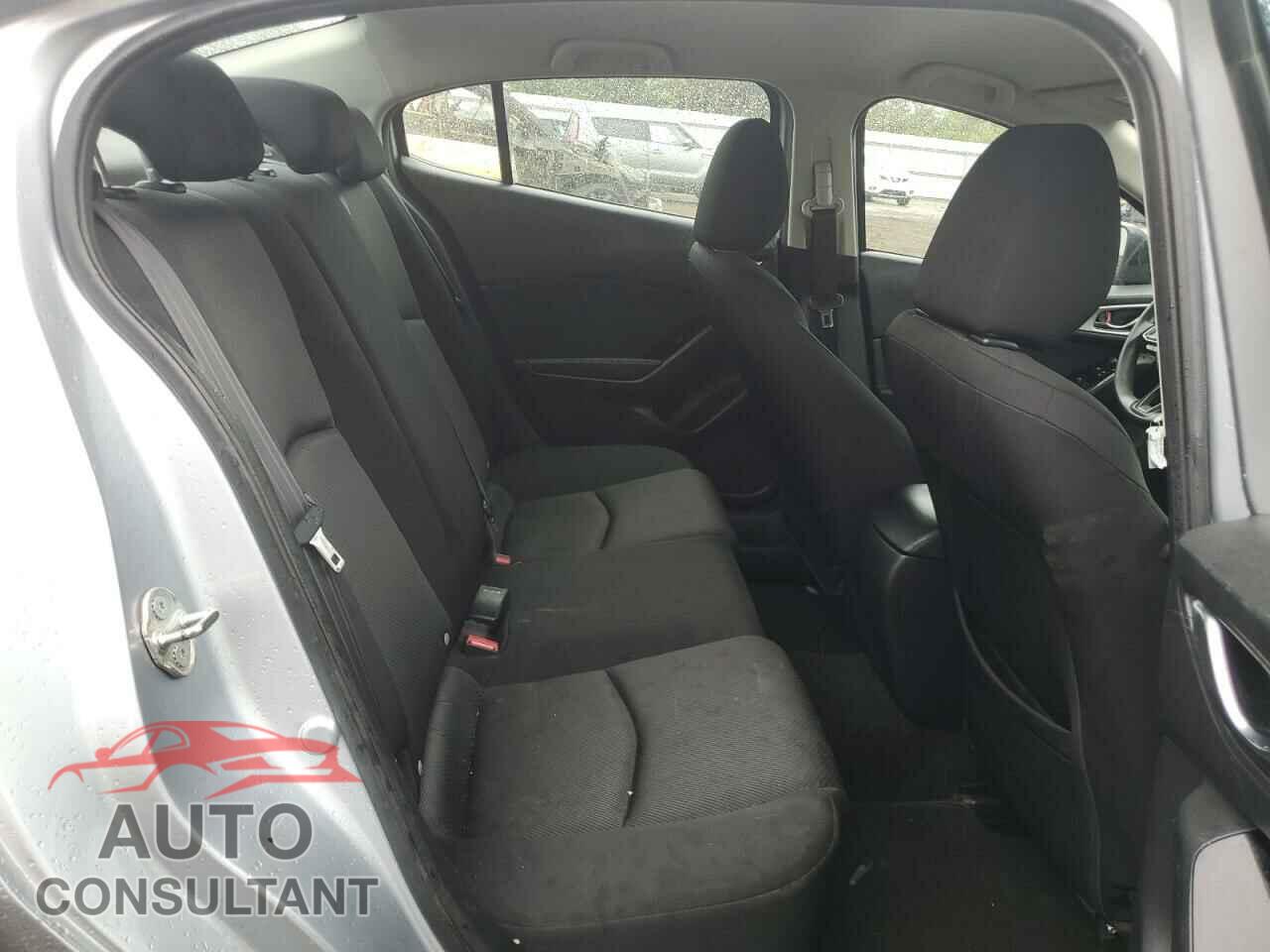 MAZDA 3 2017 - 3MZBN1U76HM154435