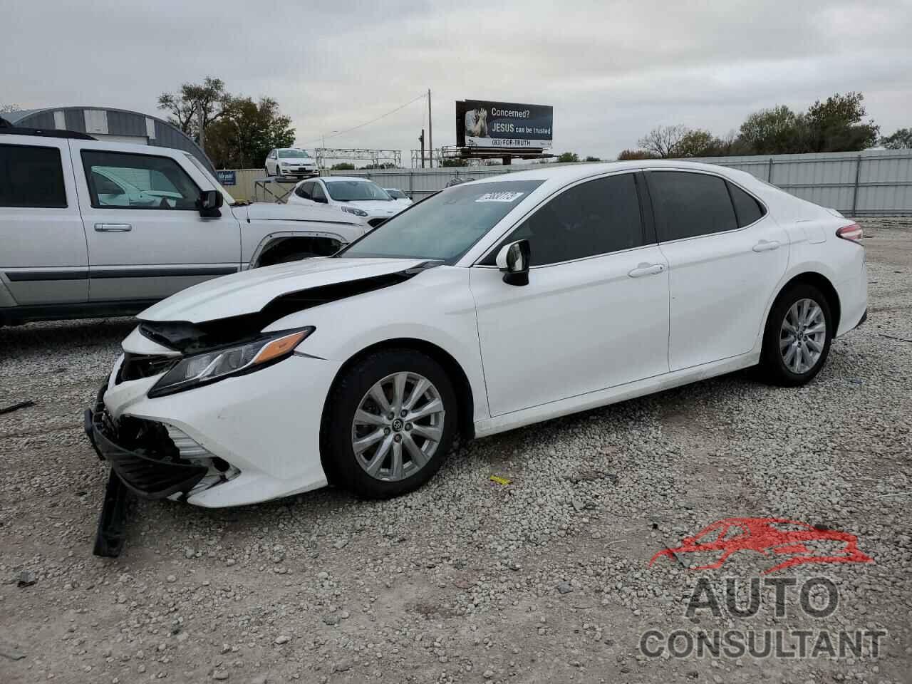 TOYOTA CAMRY 2018 - 4T1B11HK4JU560174
