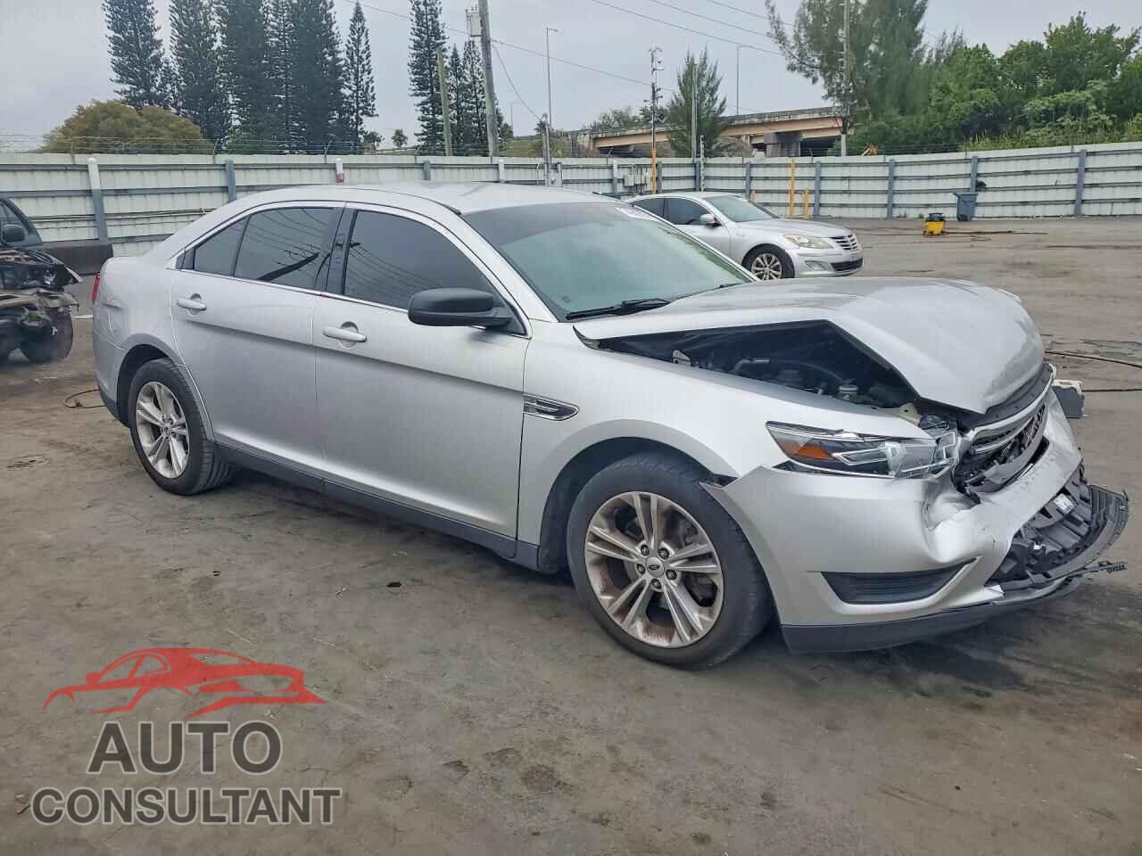 FORD TAURUS 2017 - 1FAHP2D88HG130420