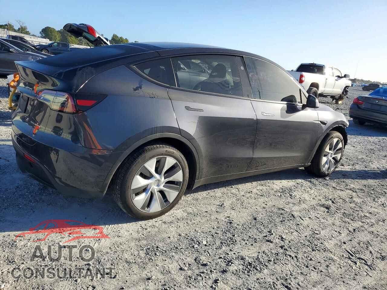 TESLA MODEL Y 2024 - 7SAYGDEE1RA249352
