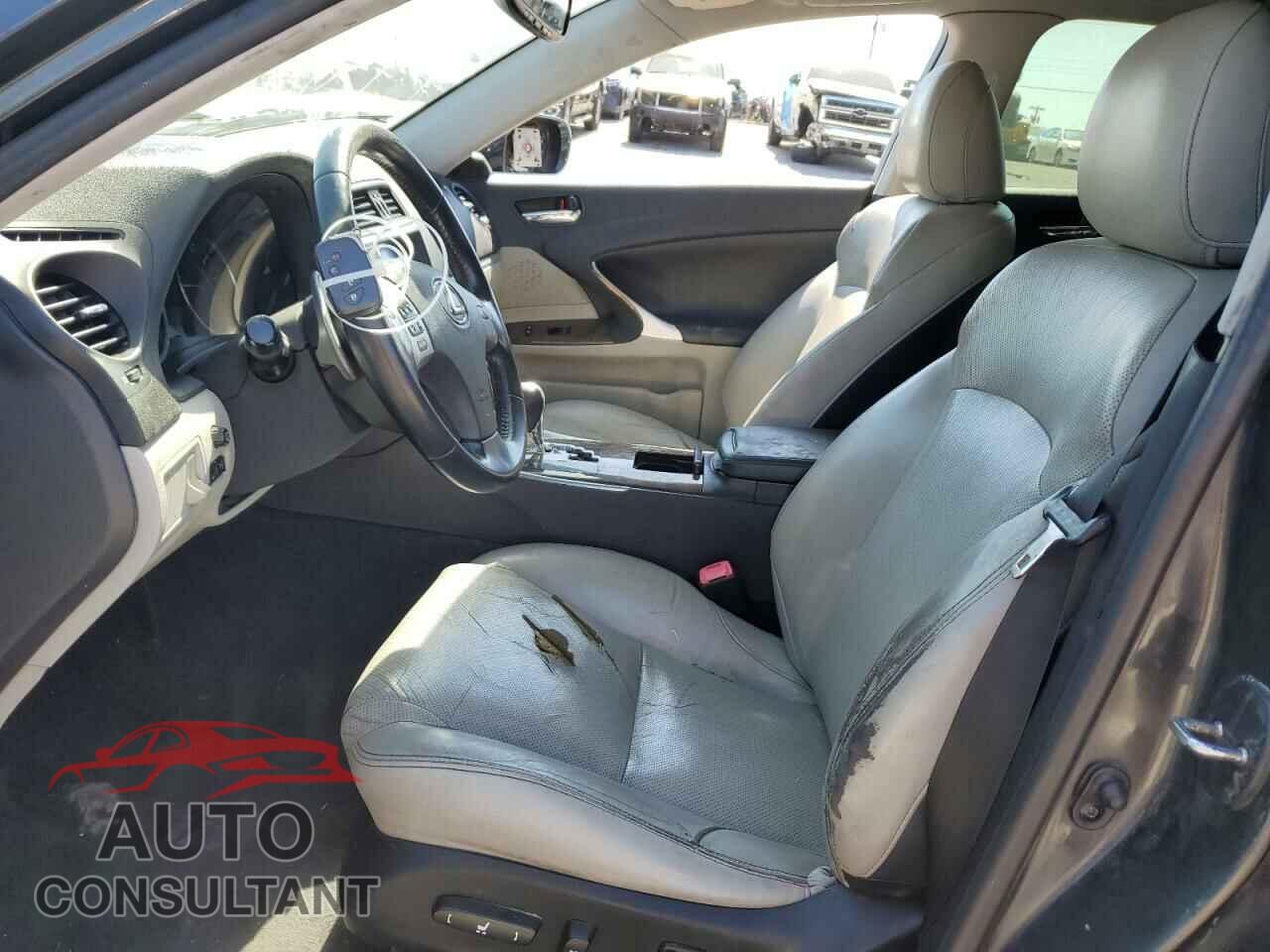 LEXUS IS 2011 - JTHBF5C20B5151507