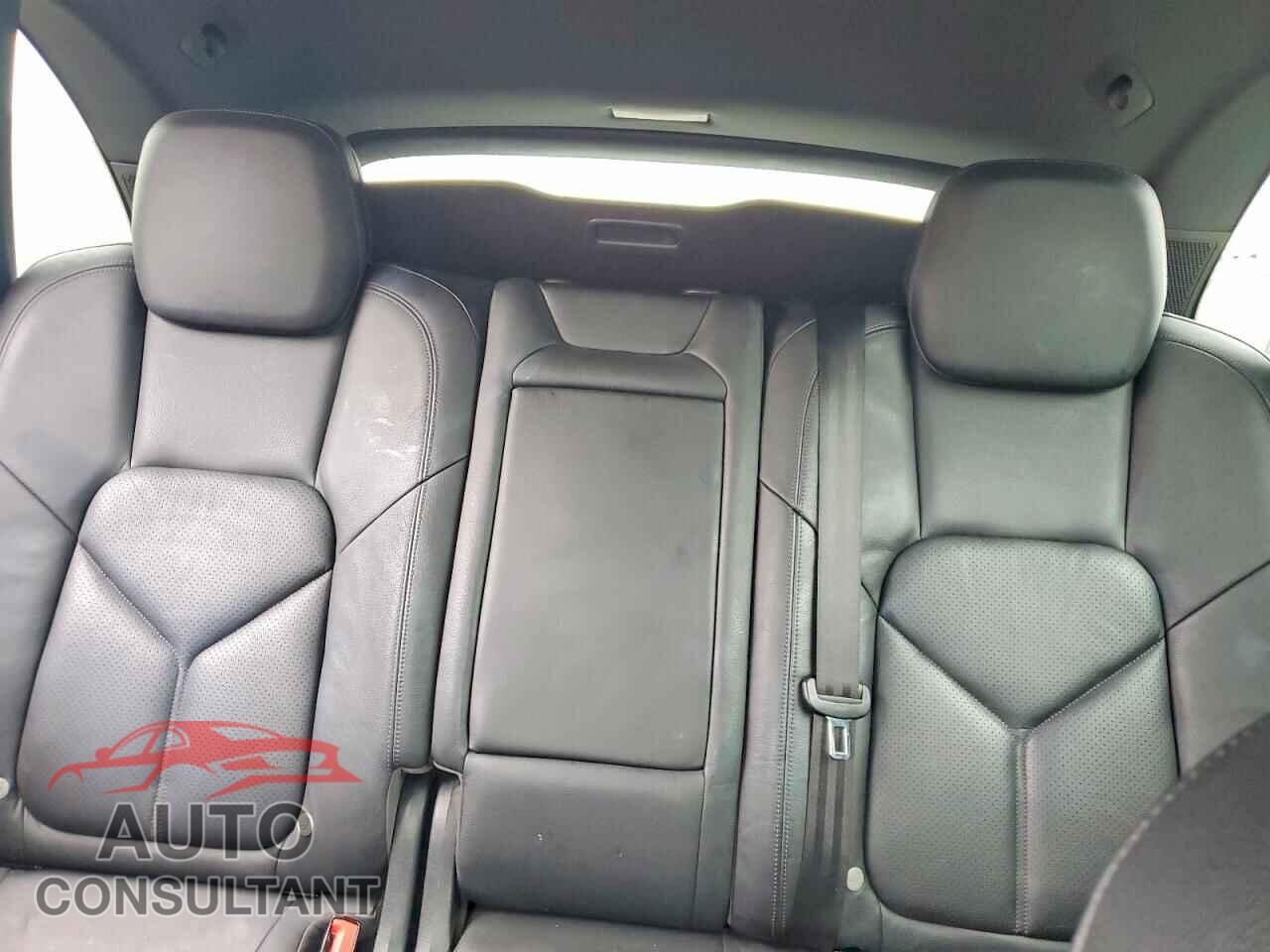 PORSCHE CAYENNE 2011 - WP1AA2A29BLA02584