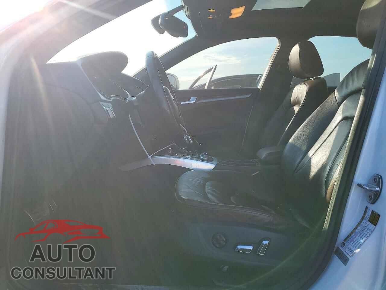 AUDI A4 2013 - WAUFFCFL7DN008856