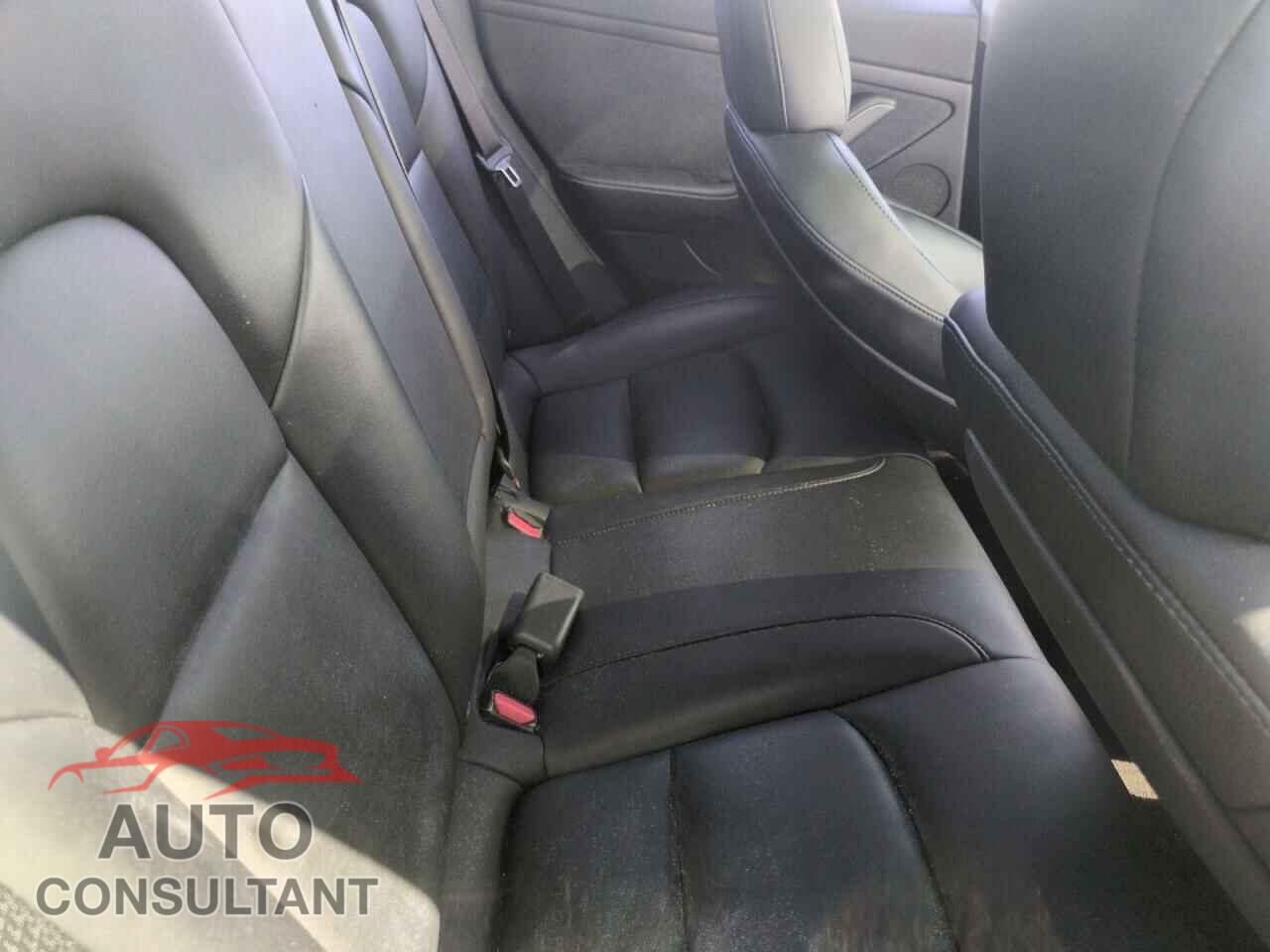 TESLA MODEL 3 2021 - 5YJ3E1EA8MF093475