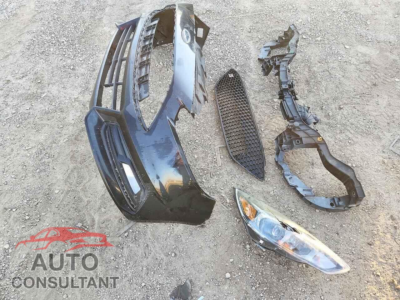 FORD FOCUS 2017 - 1FADP3L90HL307354