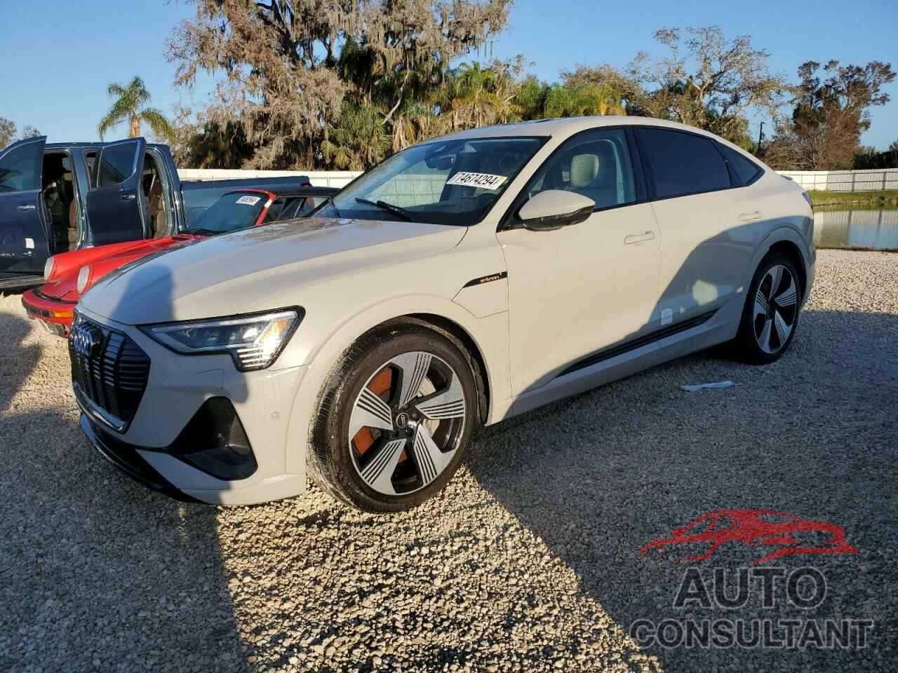 AUDI E-TRON 2021 - WA13AAGE4MB018961