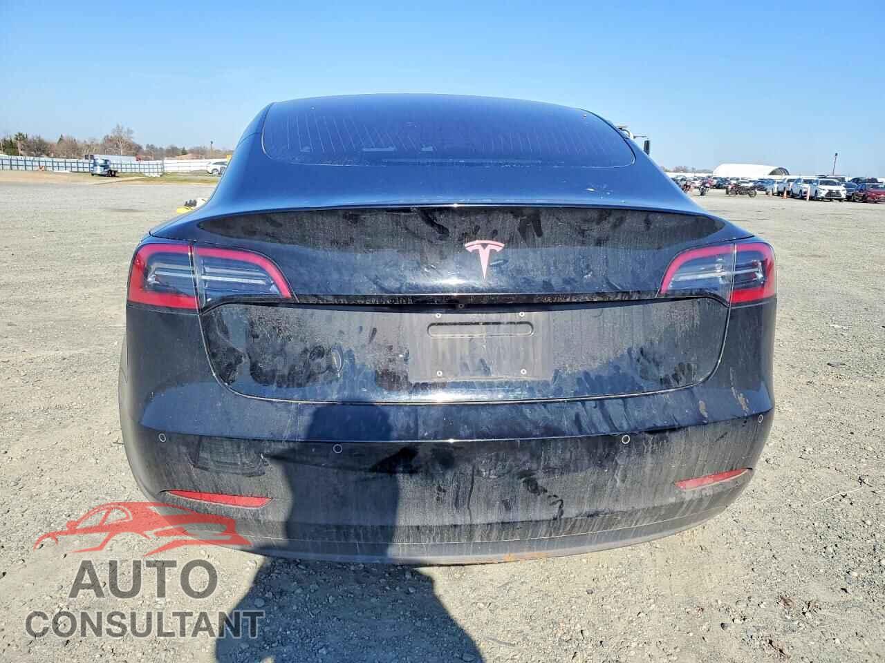 TESLA MODEL 3 2018 - 5YJ3E1EA2JF032330